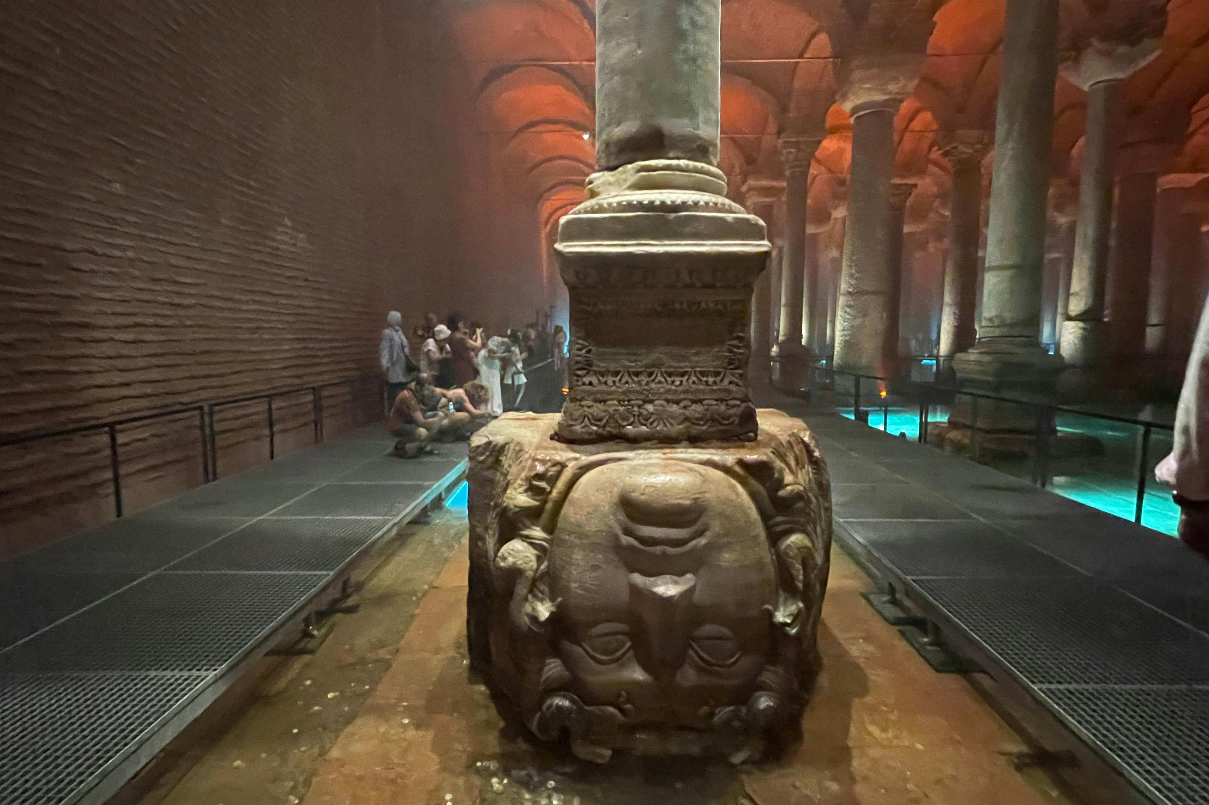 Βασιλική Κινστέρνα Κεφάλι Μέδουσας