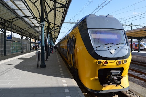 アムステルダム：ハーグとアムステルダム間の電車送迎(即日発券)