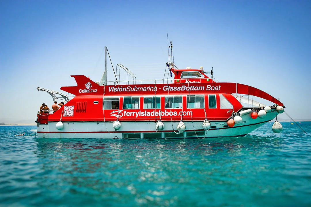 Lobos Island: Roundtrip Ferry from Corralejo + Mini Cruise + 1 Drink