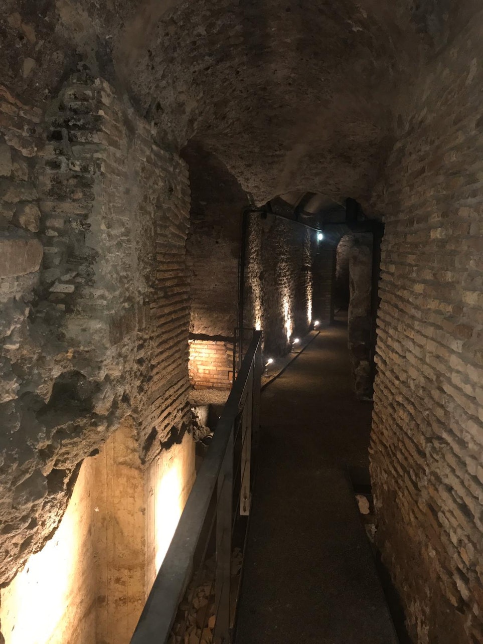 Passe Roma Subterrânea - Acomodações em Roma