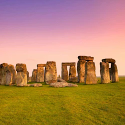 Stonehenge & Bath: Guided Day Trip from London