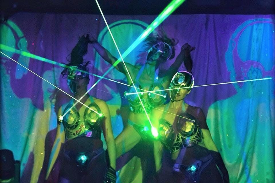 X Rocks ：拉斯维加斯马蹄剧院的性感表演