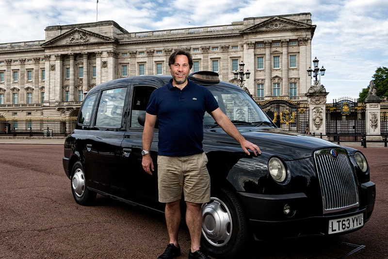 London: Private Black Cab Sightseeing Tour + Hotel Transfers