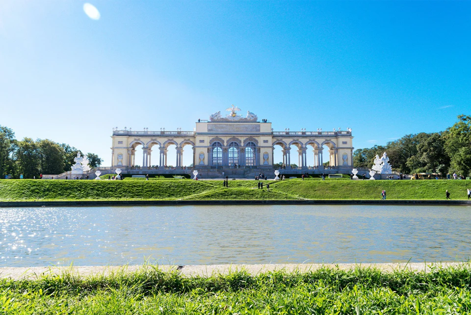 Guided tour of Schonbrunn Palace & garden