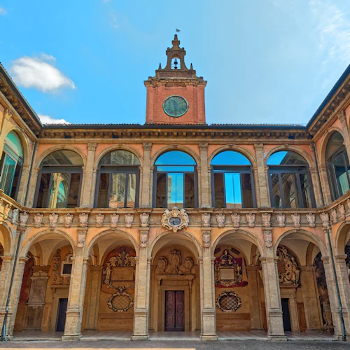 Bologna City Center: Guided Walking Tour
