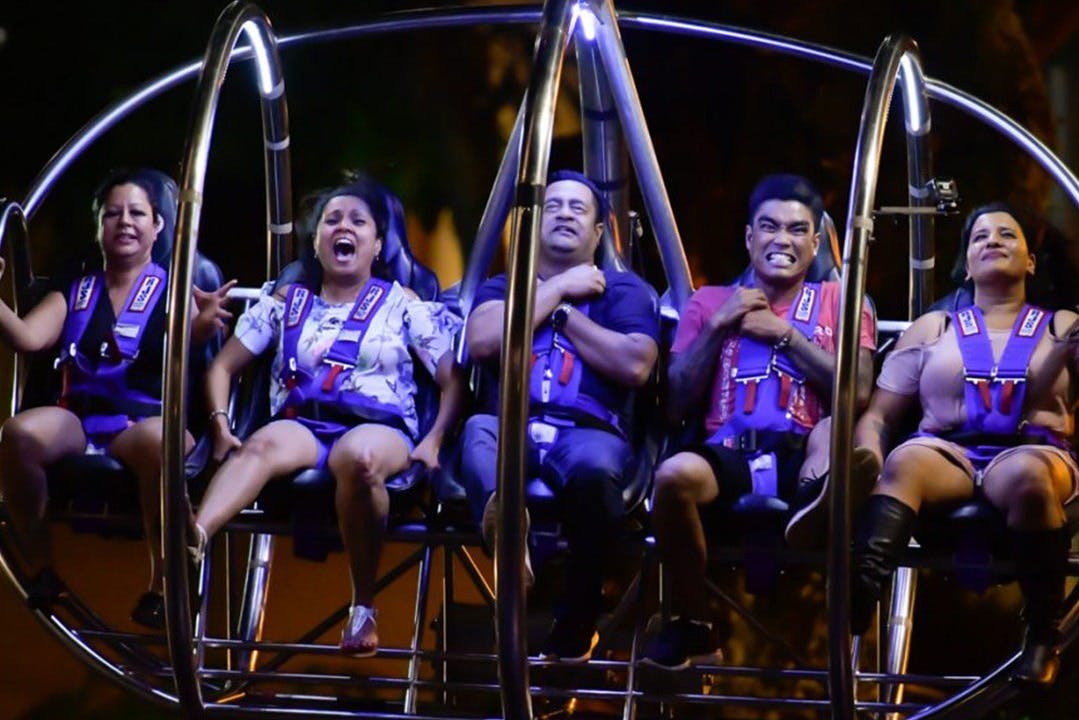 Slingshot Singapore - GX5 Extreme Swing | Tiqets