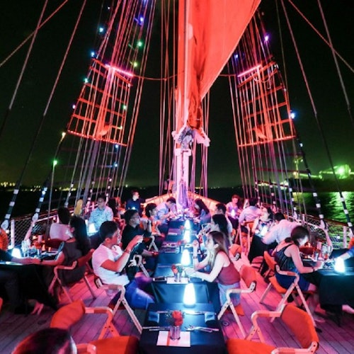 Singapur: Crucero de lujo con desayuno o cena en el Royal Albatross Tall Ship