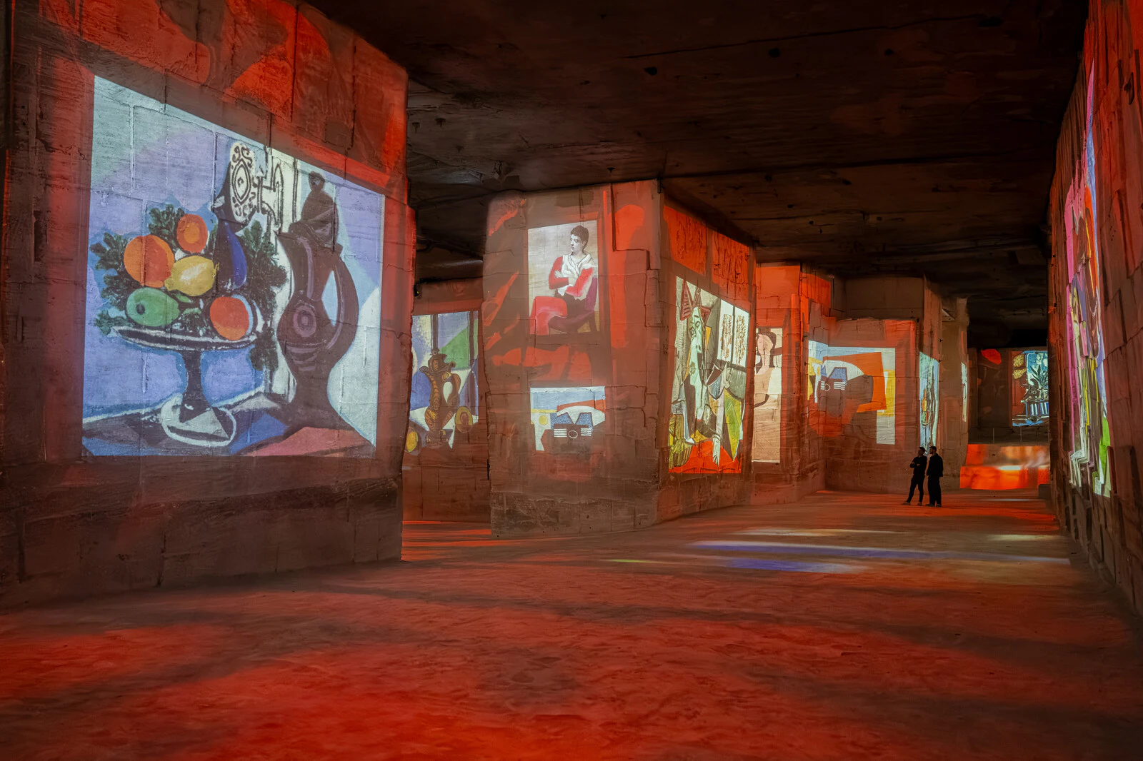 Carrières des Lumières: Picasso & Frida Kahlo Exhibition