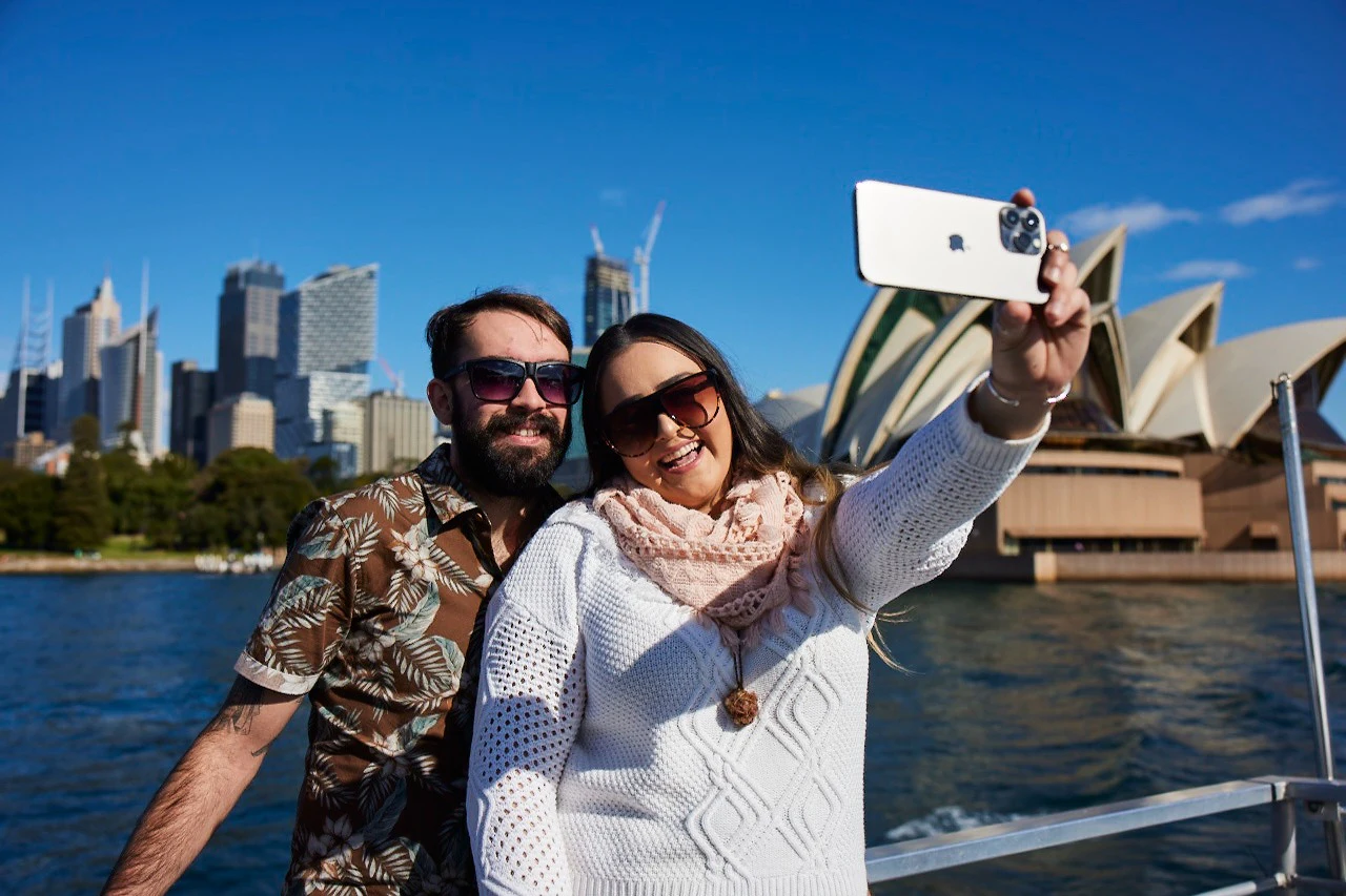 Sydney Harbour: Discovery Cruise + Buffet Lunch