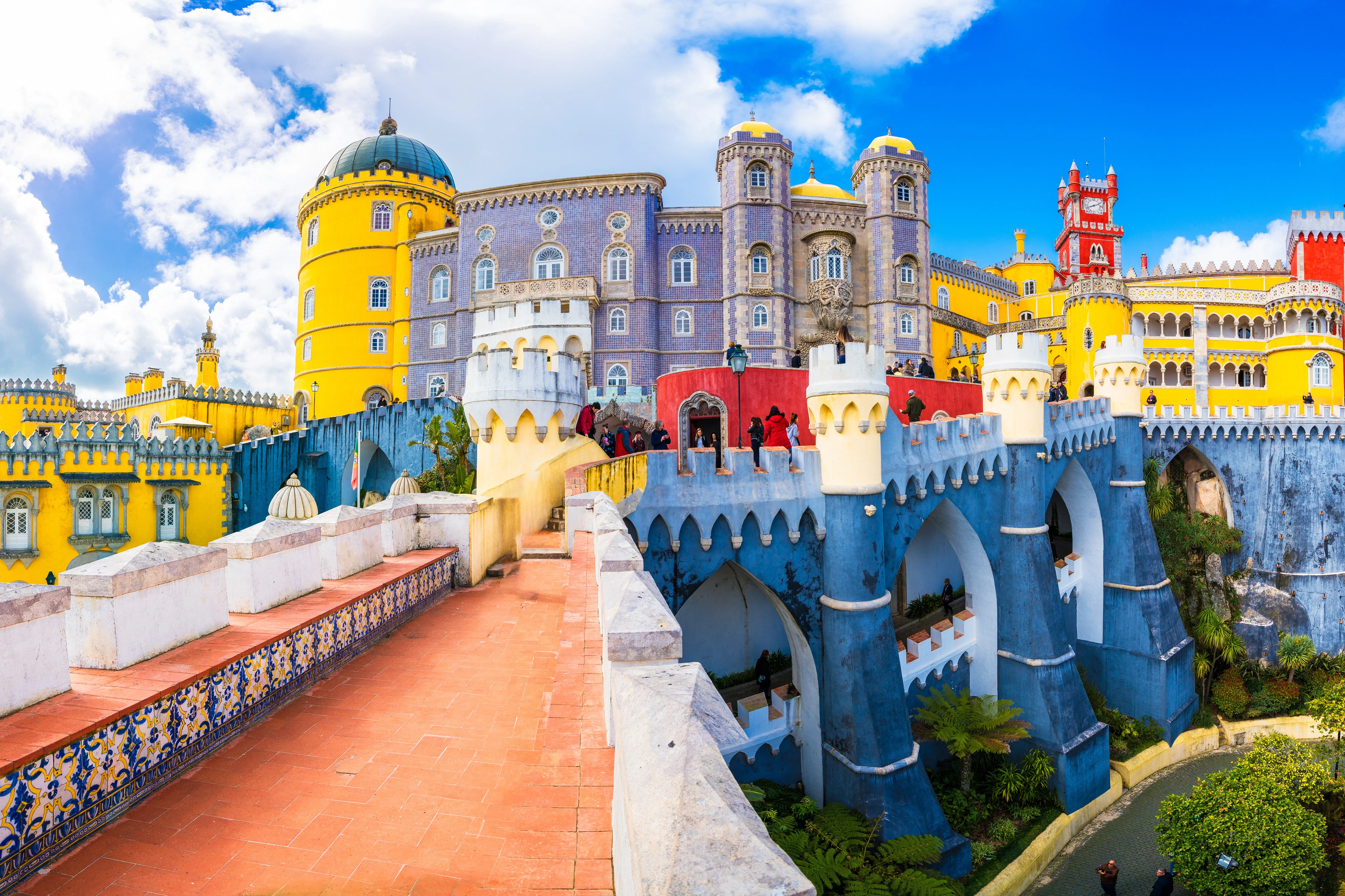 Pena Palace, Nazaré & Fátima: Small-Group Guided Tour from Lisbon