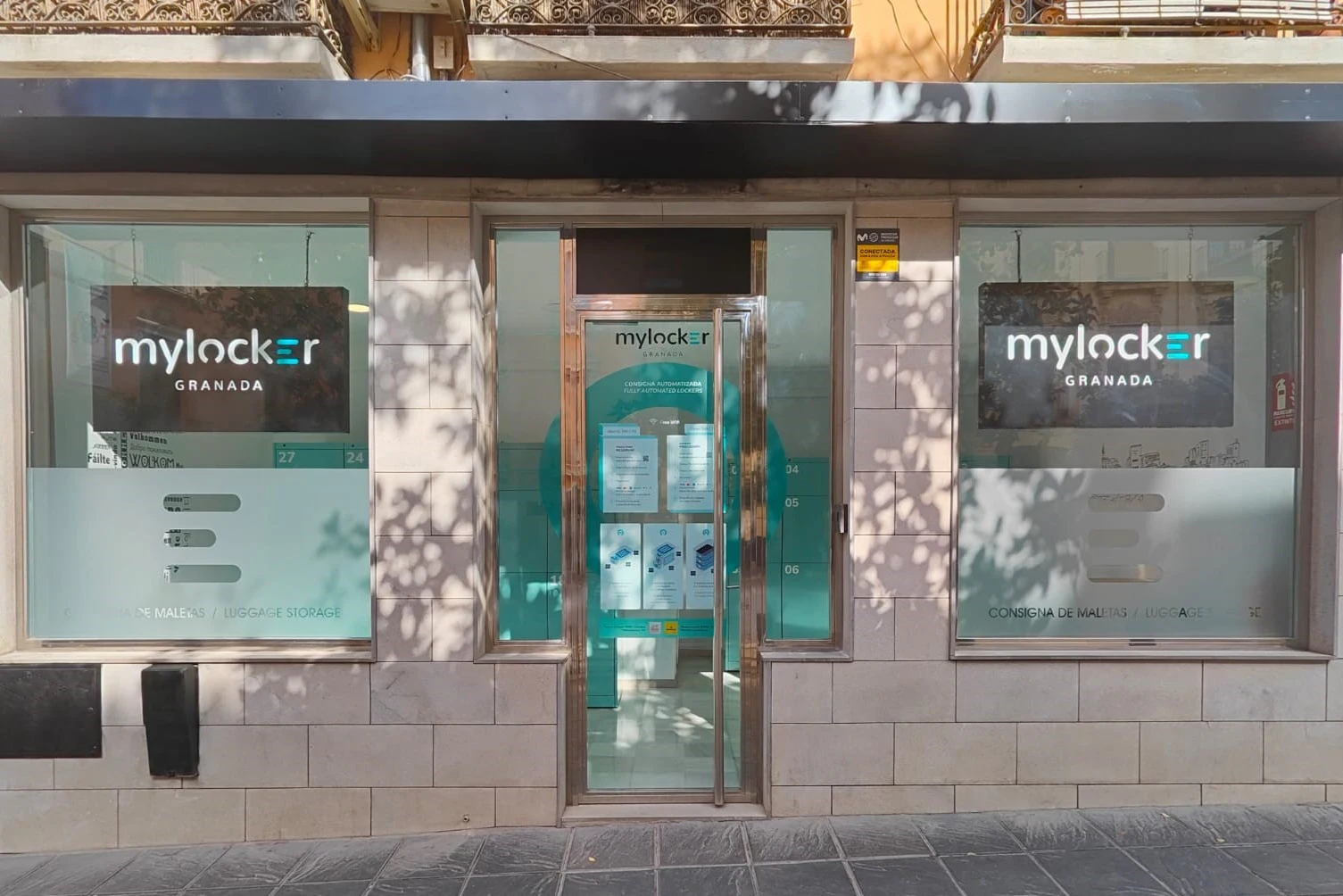 Granada: Locker Rental