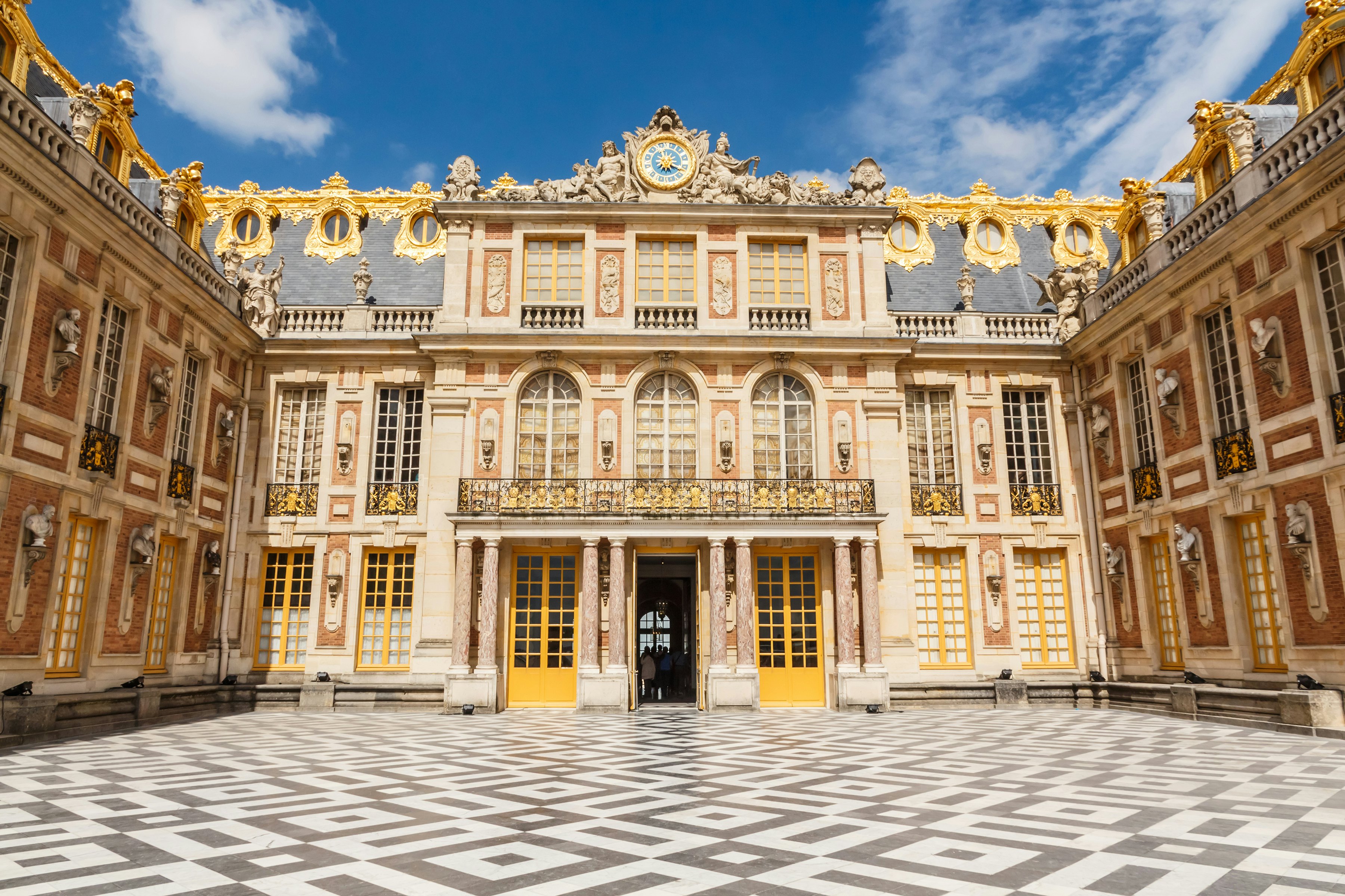 Palácio de Versalhes e jardim + Museu do Louvre