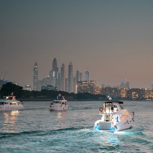 Dubai Marina: Luxury Sunset Cruise + Food & Soft Drinks - Photo 10