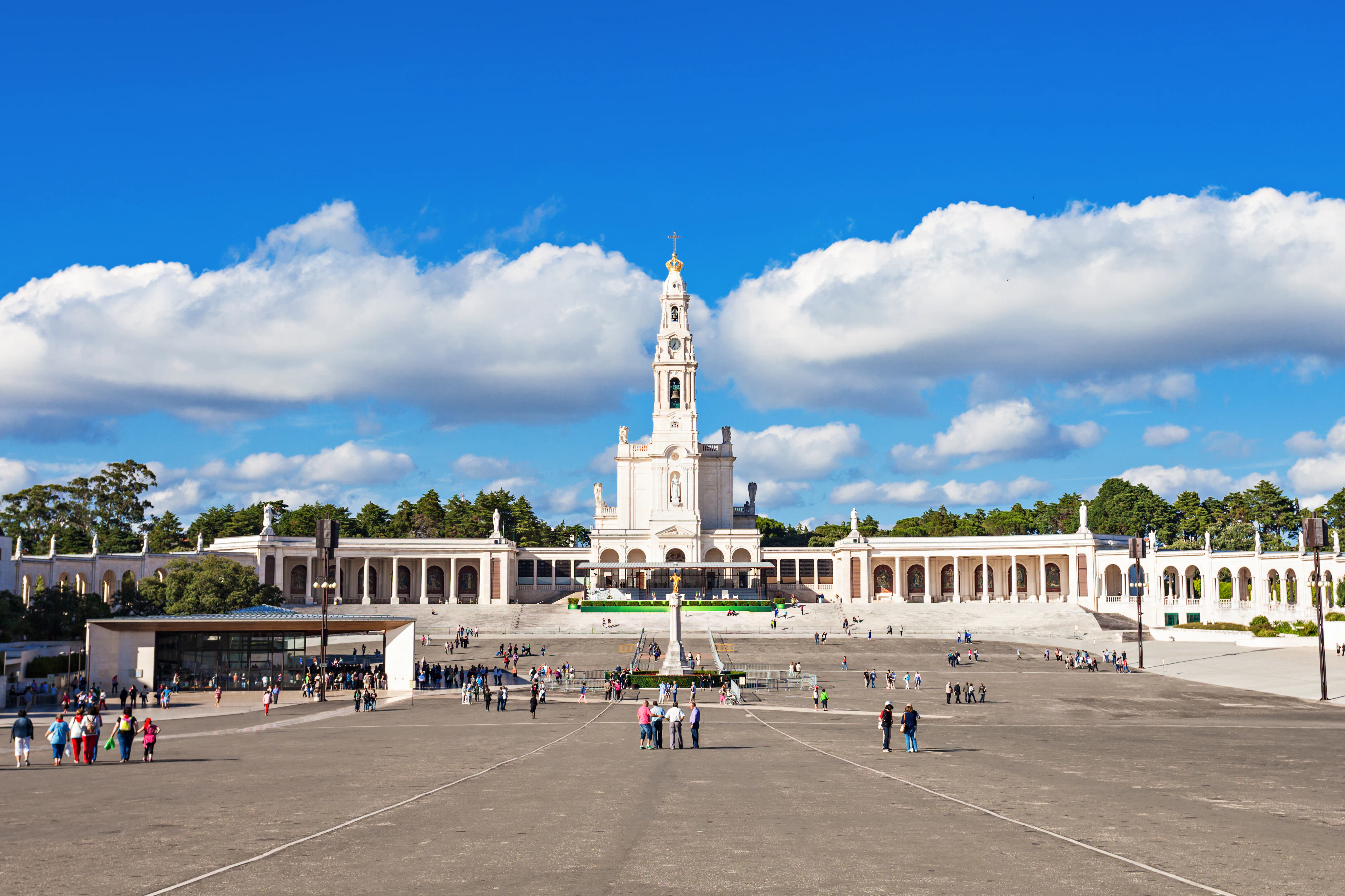 Santuário de Nossa Senhora de Fátima | Reserve bilhetes, tours e muito mais