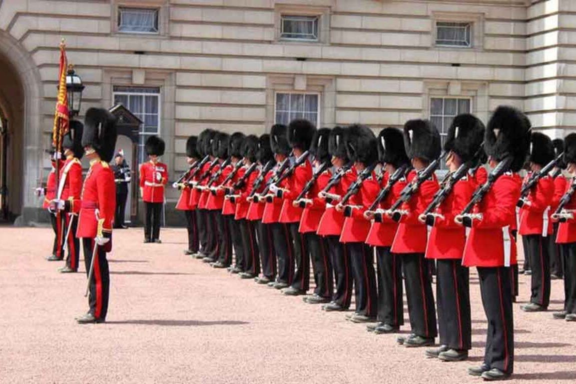 Obserwuj, jak Strażnik się zmienia