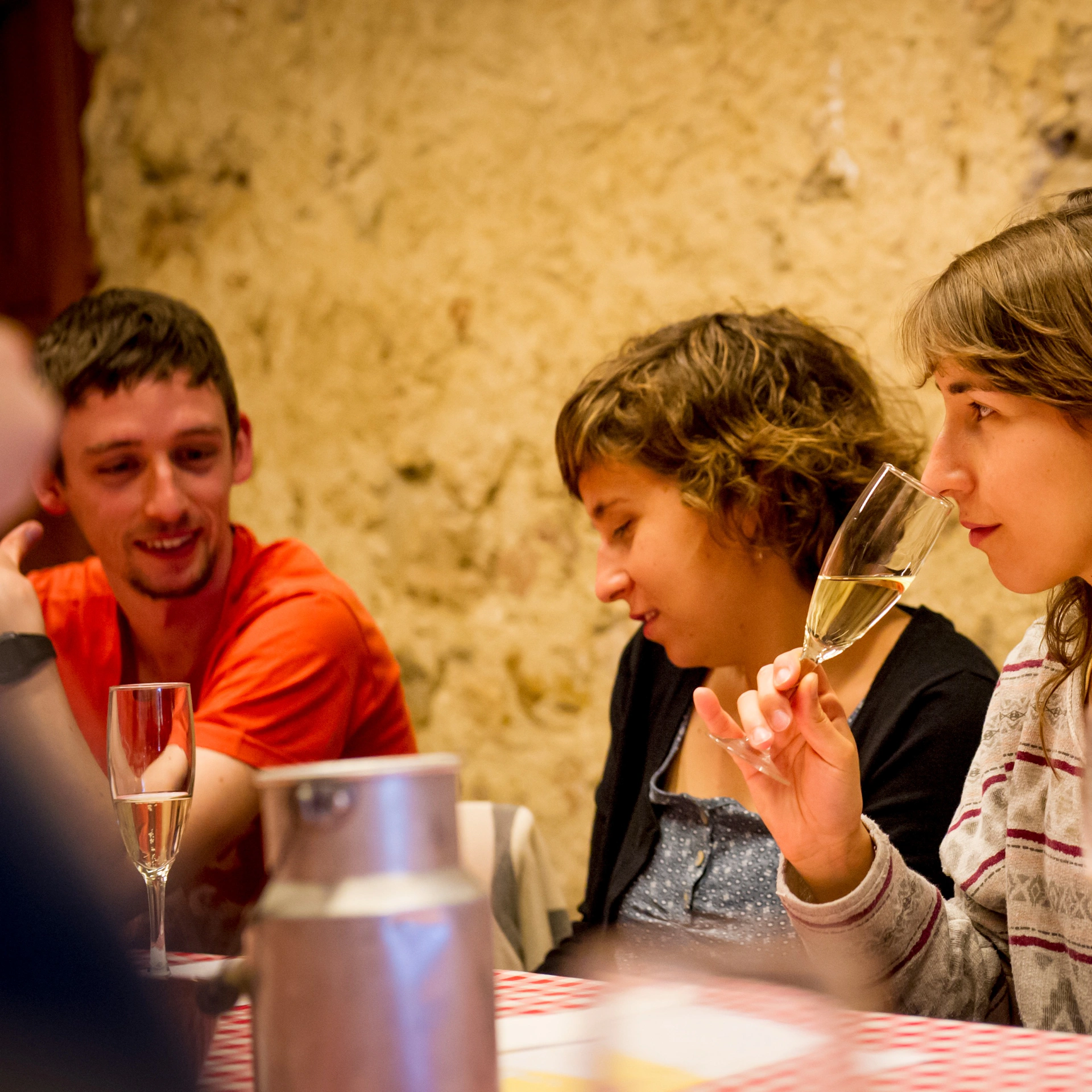 Barcelona: Guided Wine and Cava Experience