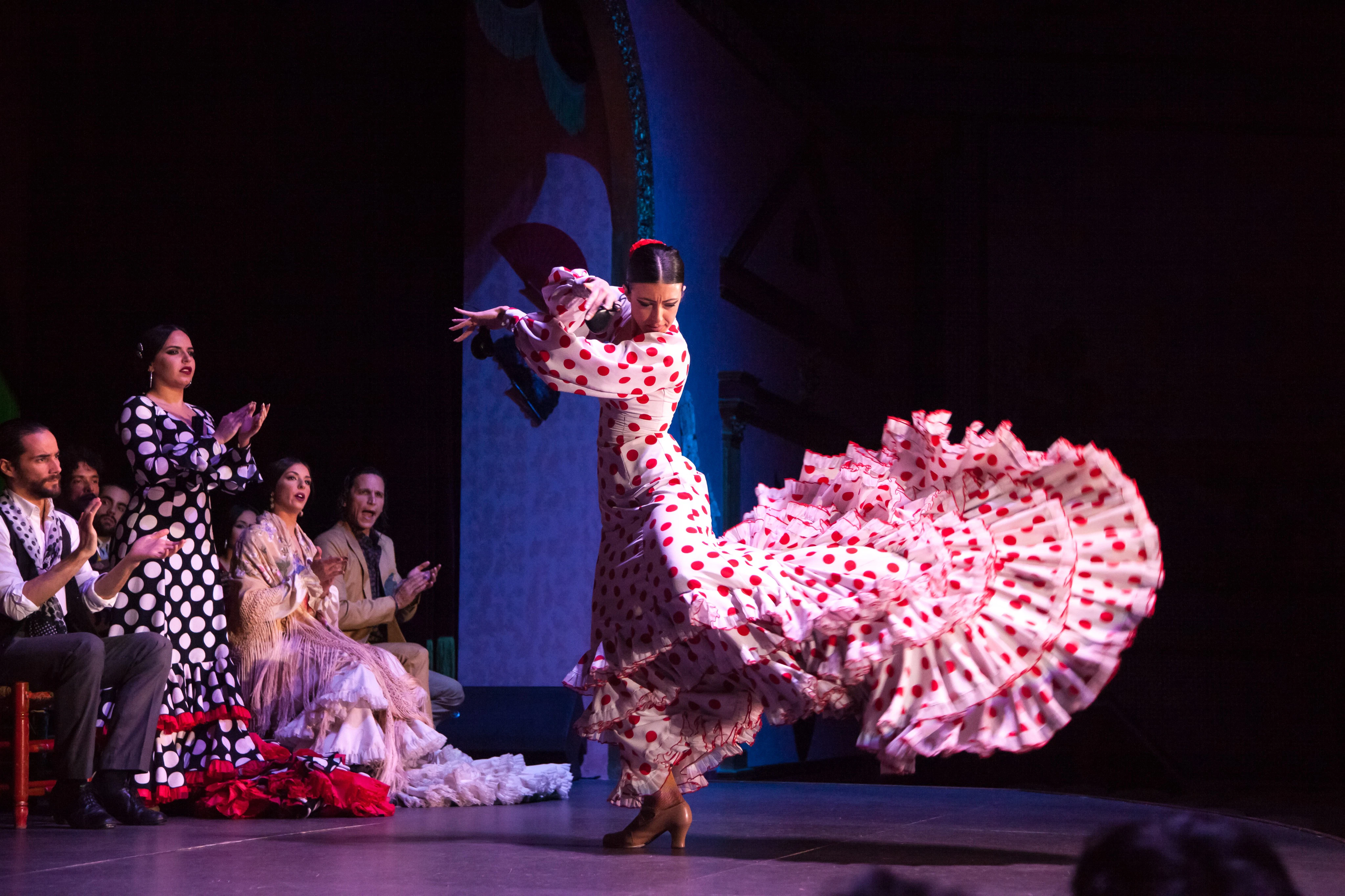 La Cantaora Seville: Flamenco Show with Optional Drink and Dinner
