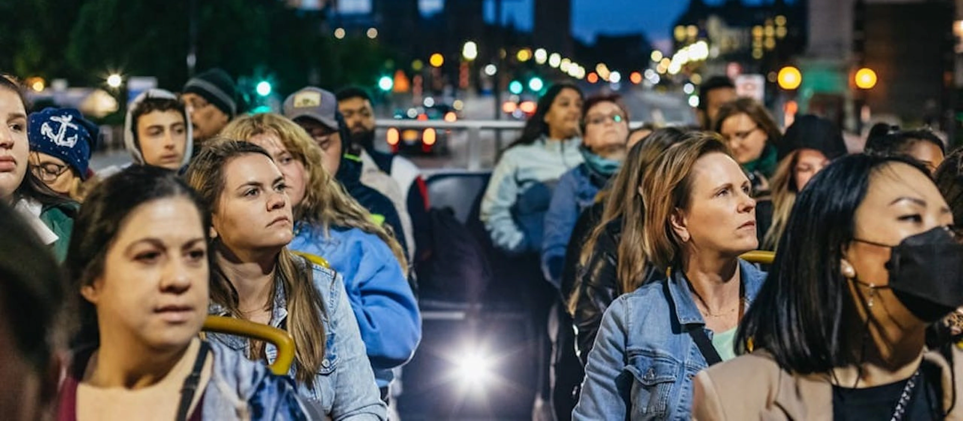 London: 1-Tages- Uber Boat -Karte mit unbegrenzten Ein- und Ausstiegen + abendliche Bustouren