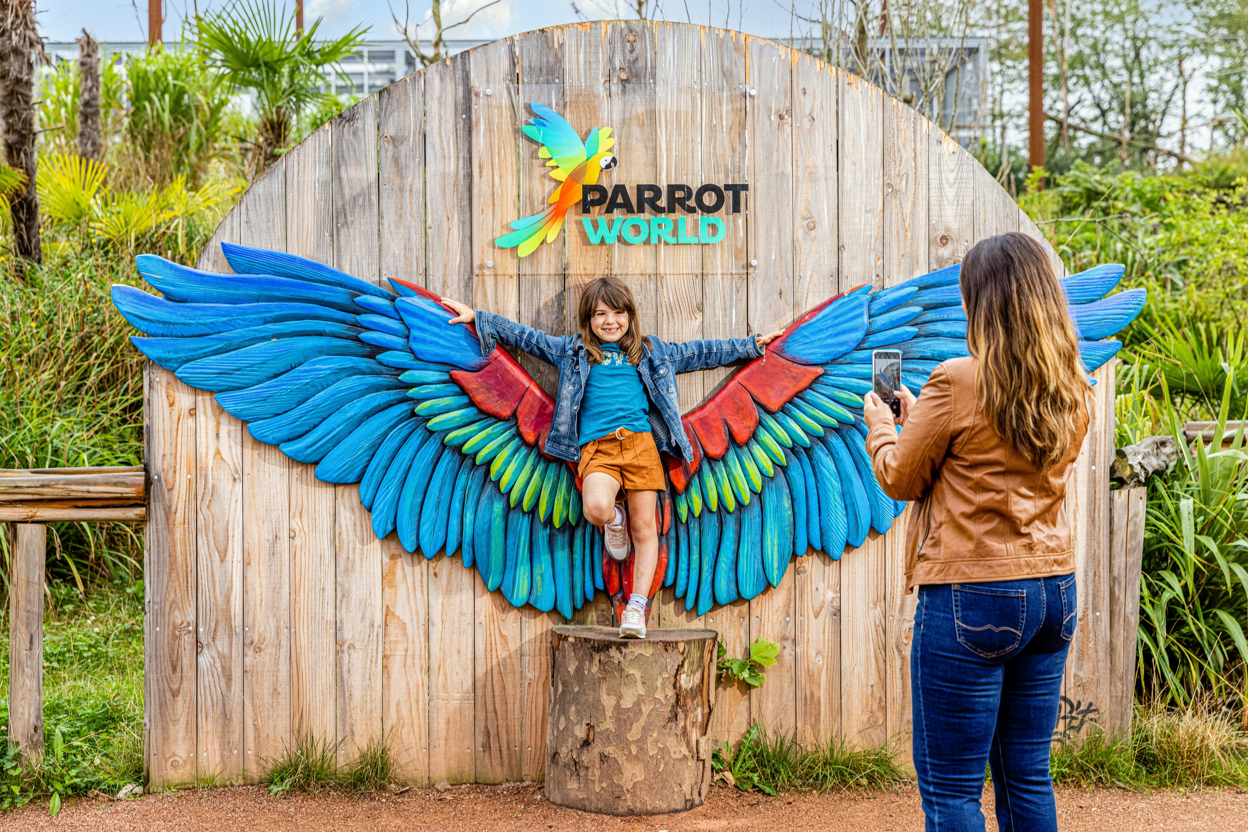 Parrot Plus Parrot World - Le parc animalier immersif | Réservez des billets, des ...