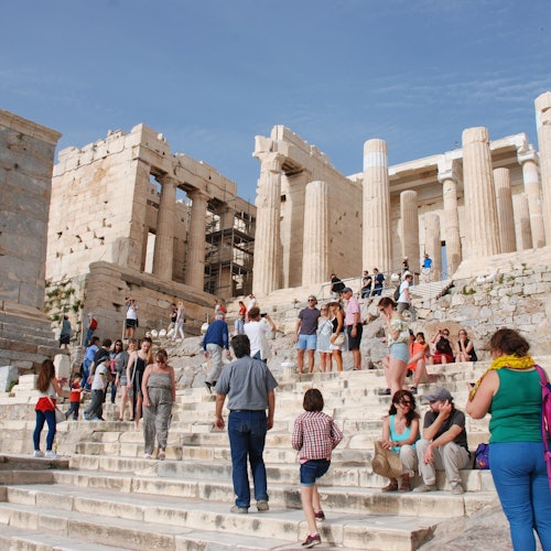 Acropolis & Acropolis Museum: Entry + Private Guided Tour in Spanish