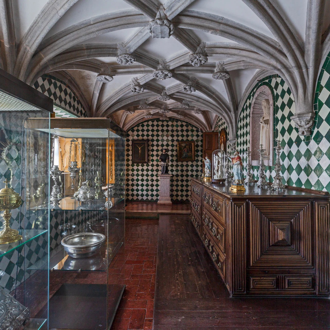 Pena Palace + Quinta da Regaleira in Sintra β Tiqets