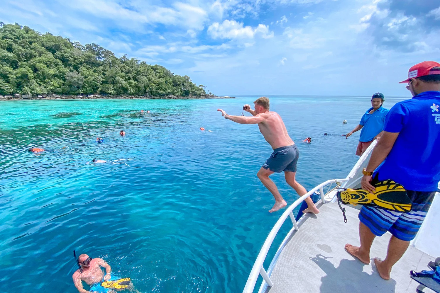 De Phuket: Passeio de lancha rápida pelas Ilhas Surin com mergulho com snorkel