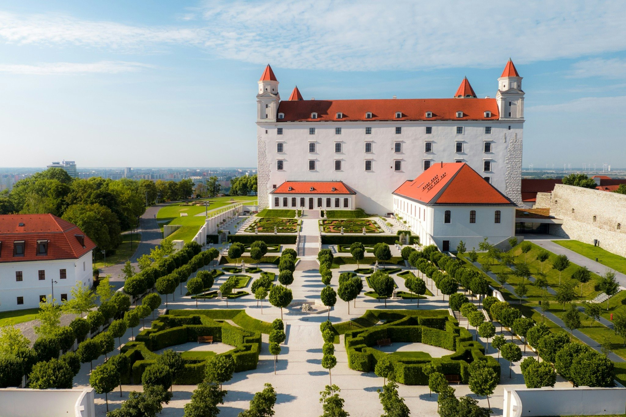 Bratislava: Guided Walking Tour + Castle Entry