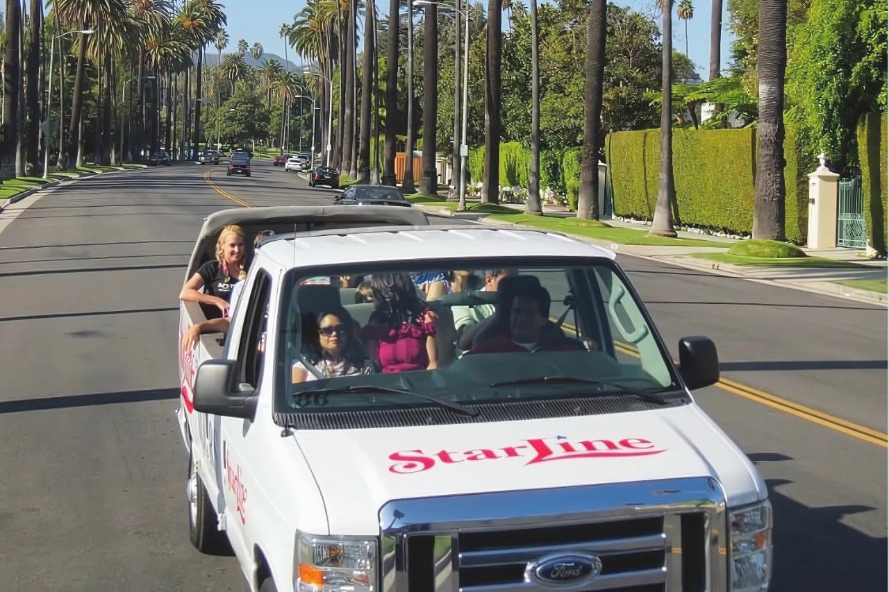 Los Angeles: Guided Celebrity Homes Tour + Universal Studios Hollywood Entry 4