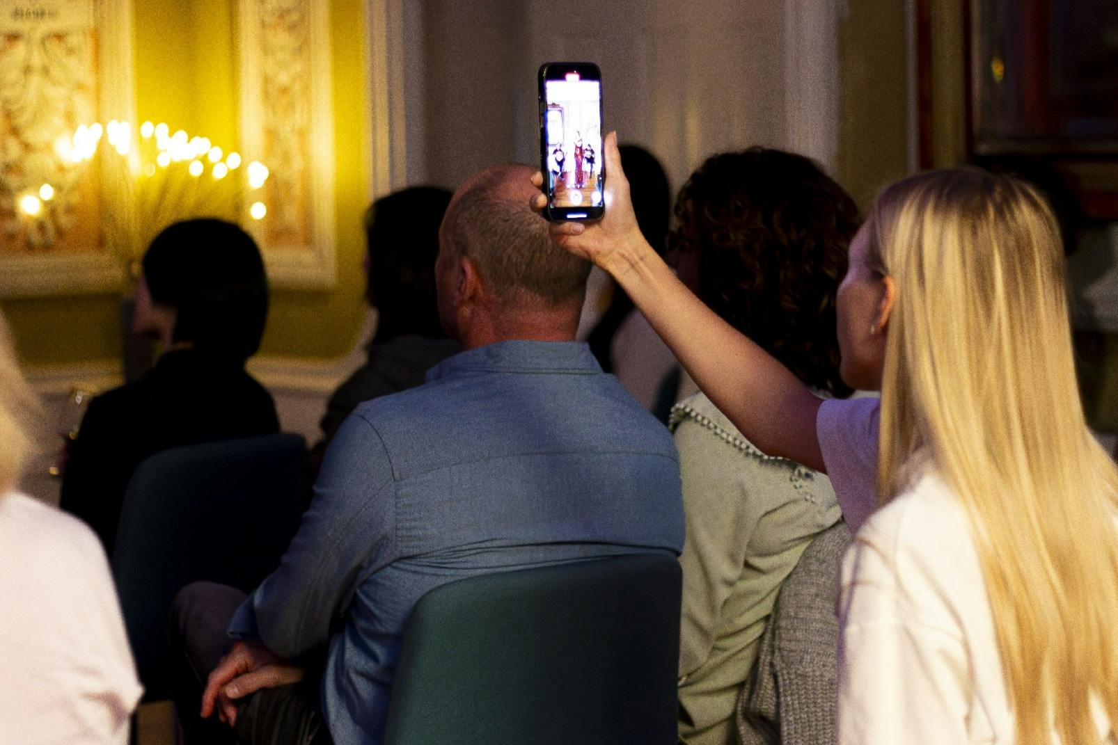 The supplier taking pictures