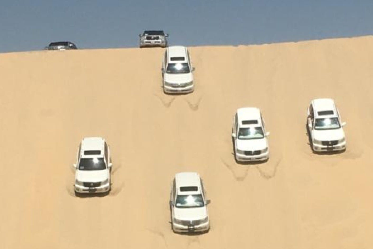 4륜 구동 차량 서비스