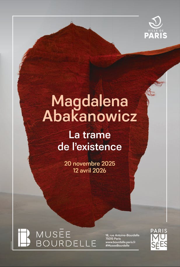 A piece of red fabric art by Magdalena Abakanowicz with text in French detailing an exhibition running from November 20, 2025, to April 12, 2026.