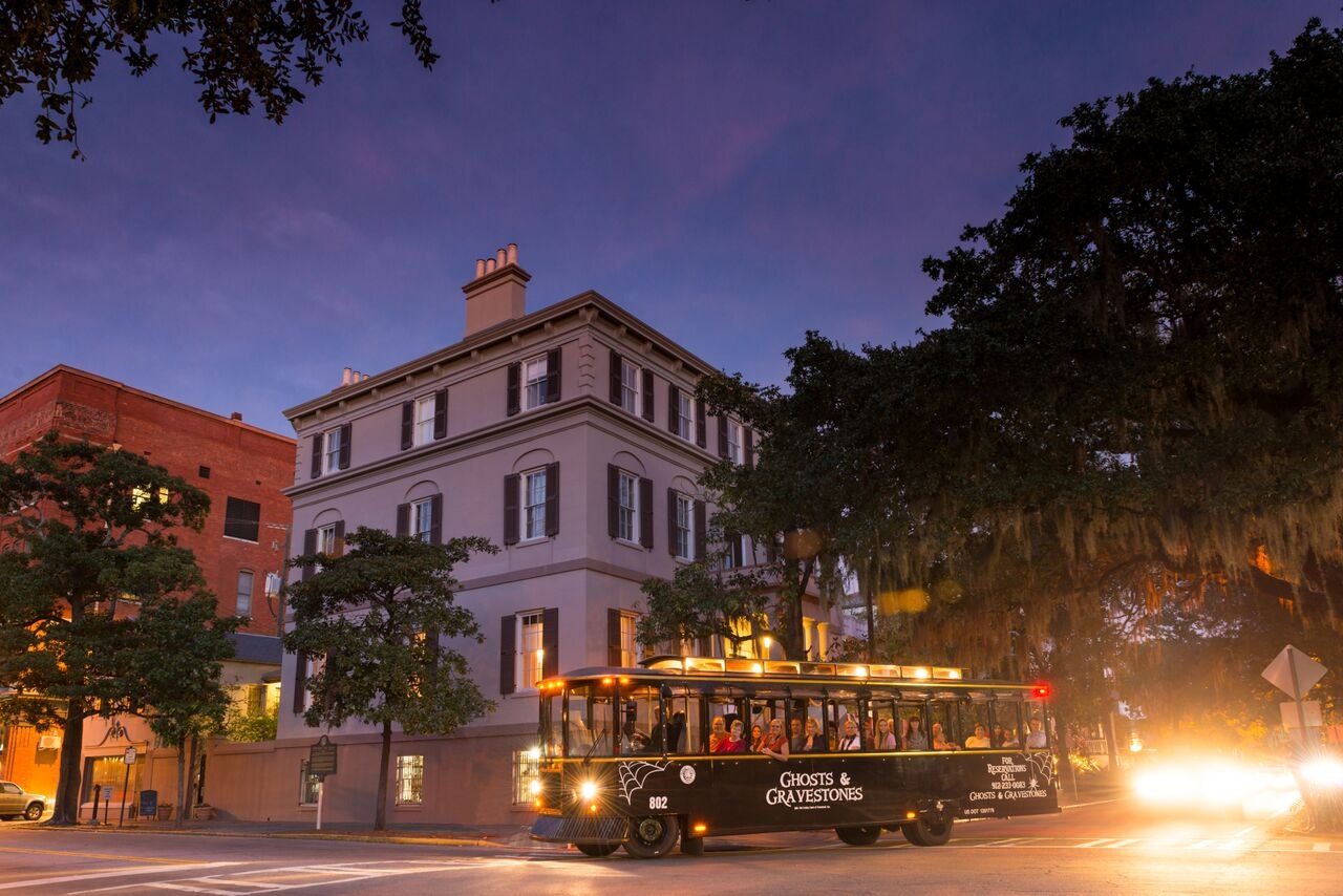 Savannah: Ghosts & Gravestones Tour