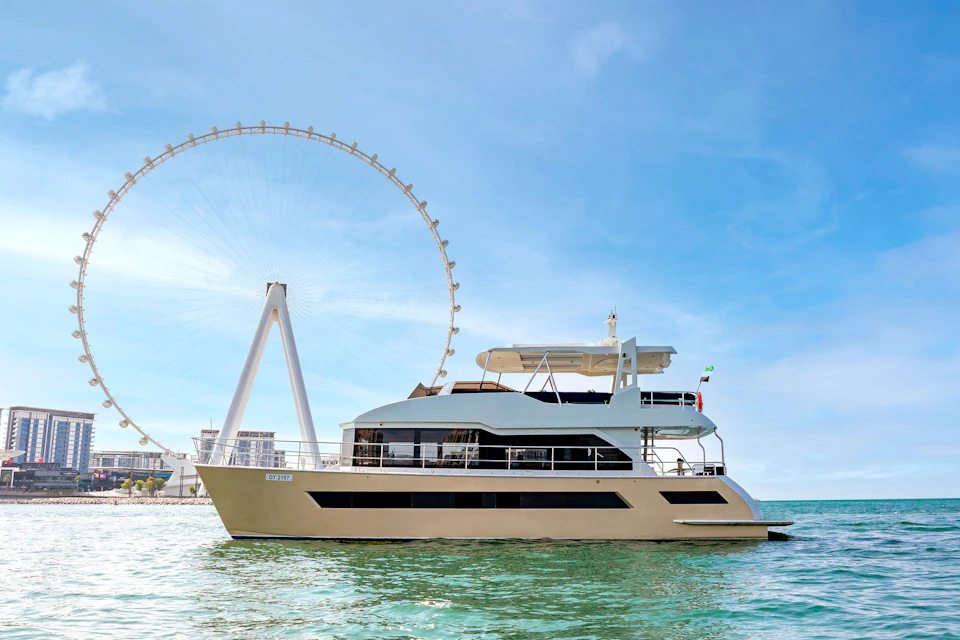 yacht