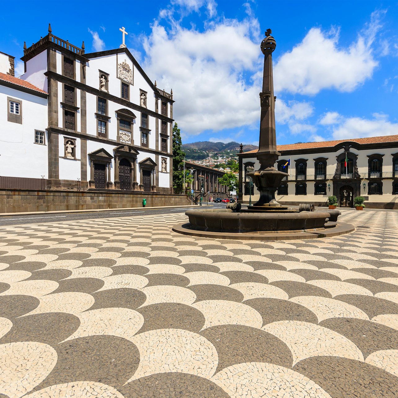 Hop-on Hop-off Bus Funchal: 48-Hour 3 in 1 Tour - Accommodations in Funchal
