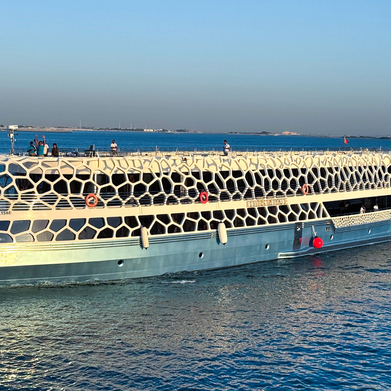 Dubai Marina: Lotus Megayacht Dinner Cruise in Dubai – Tiqets
