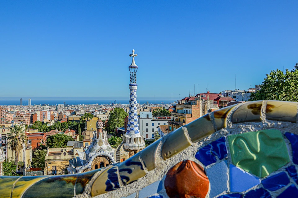 Park Güell Guided Tour and views of Barcelona