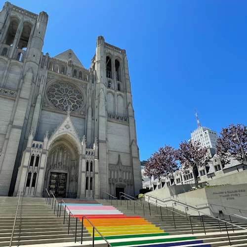 Grace Cathedral: Entry Ticket + Self-Guided Tour - Photo 9