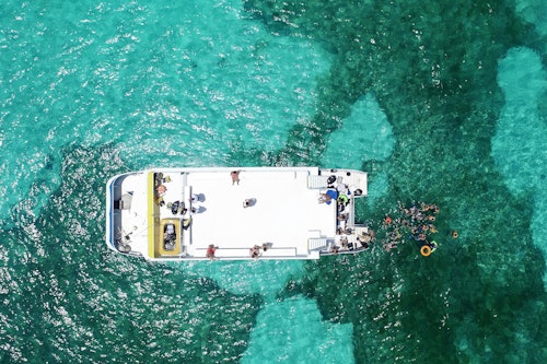 コントイ島＆ムヘーレス島：カンクン発ボート＆シュノーケリングツアー （即日発券）