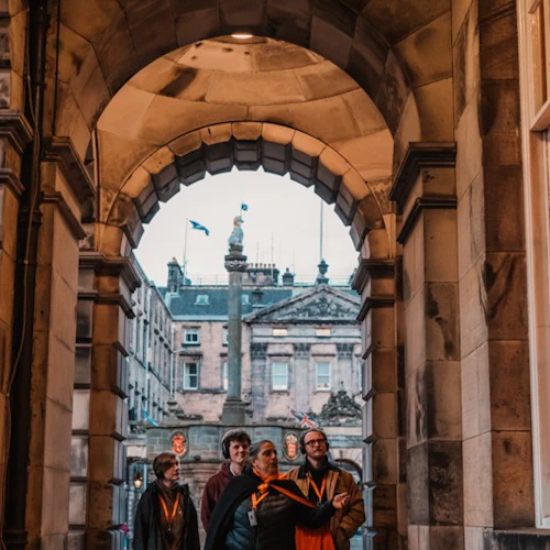 Edinburgh: Evening Ghosts & Ghouls Guided Tour + Drink - Photo 3