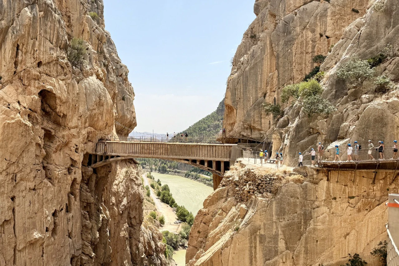 Caminito del Rey: Guided Tour from Málaga + Álora Visit + Lunch