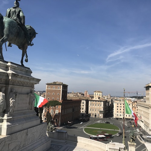 Roma: Entrada reservada al Palazzo Venezia con el Museo