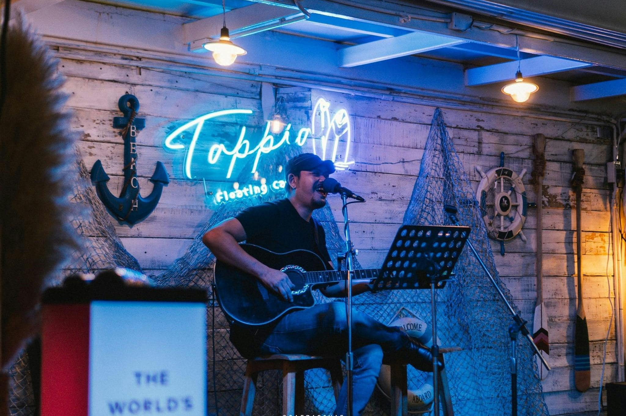 Tappia Floating Cafe