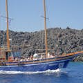 Navega en un vaixell tradicional grec