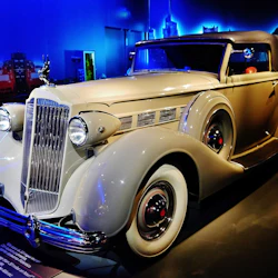 Gammal modell av bil