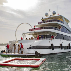 Dubai Harbor: Superyacht Experience with Live Music & Drinks 2