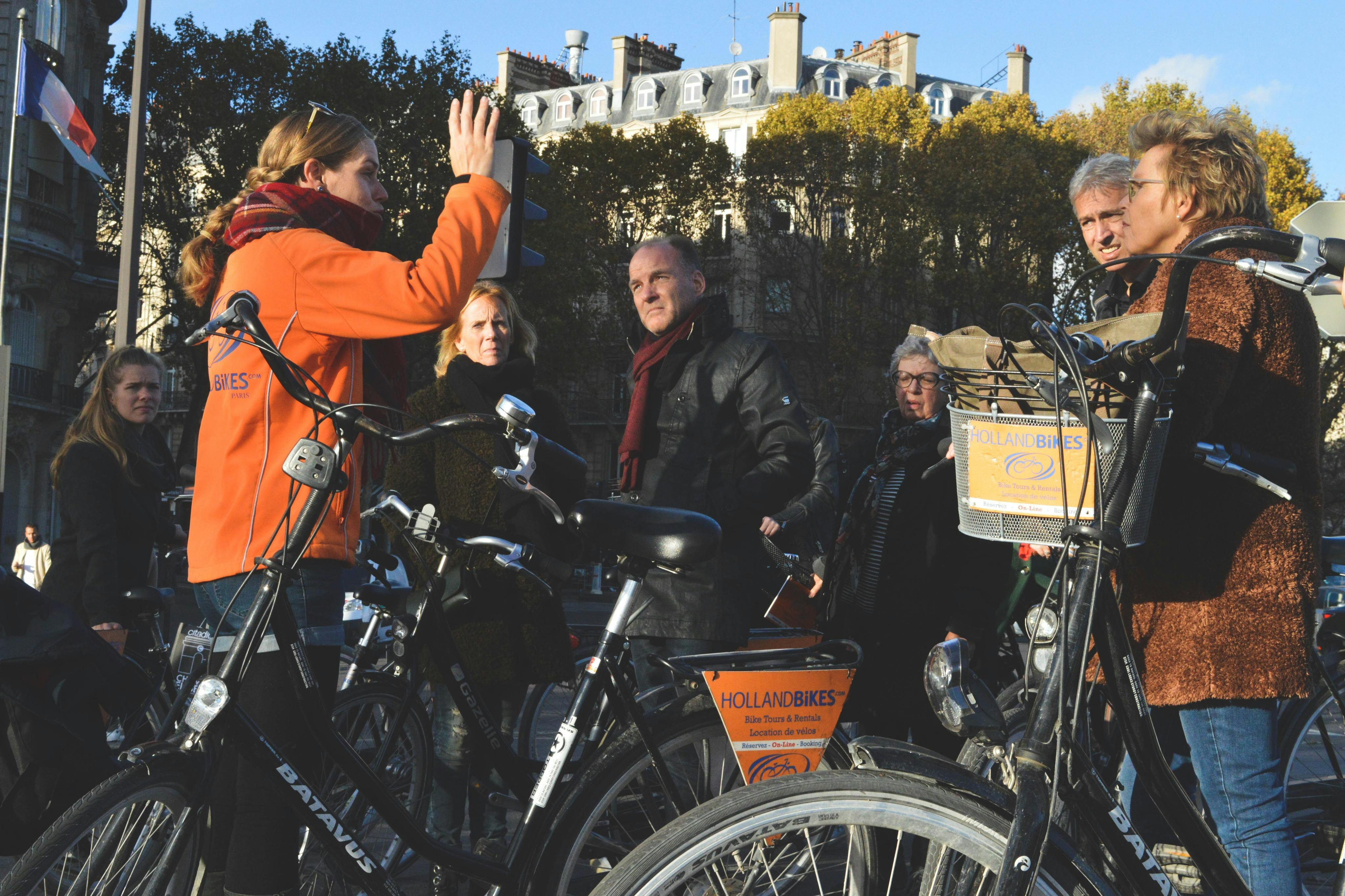 Our guide will tell you fascinating anecdotes about the city of Paris.