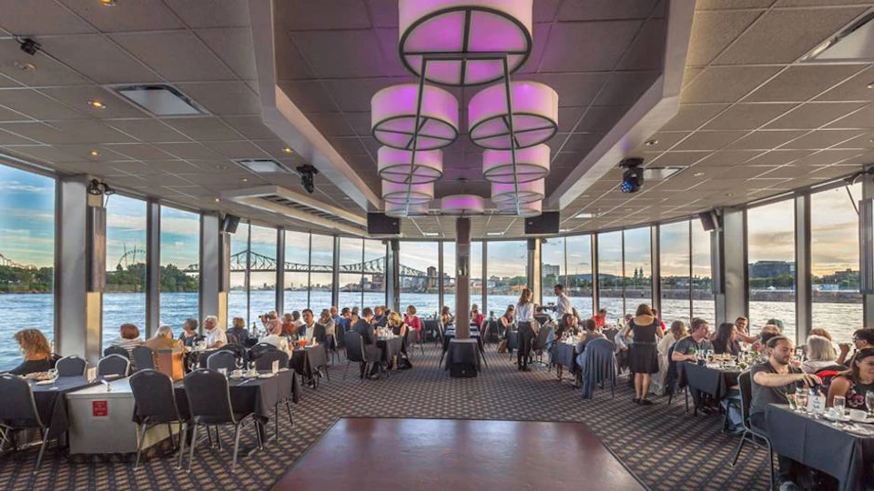 Panoramic view on a fully glazed room