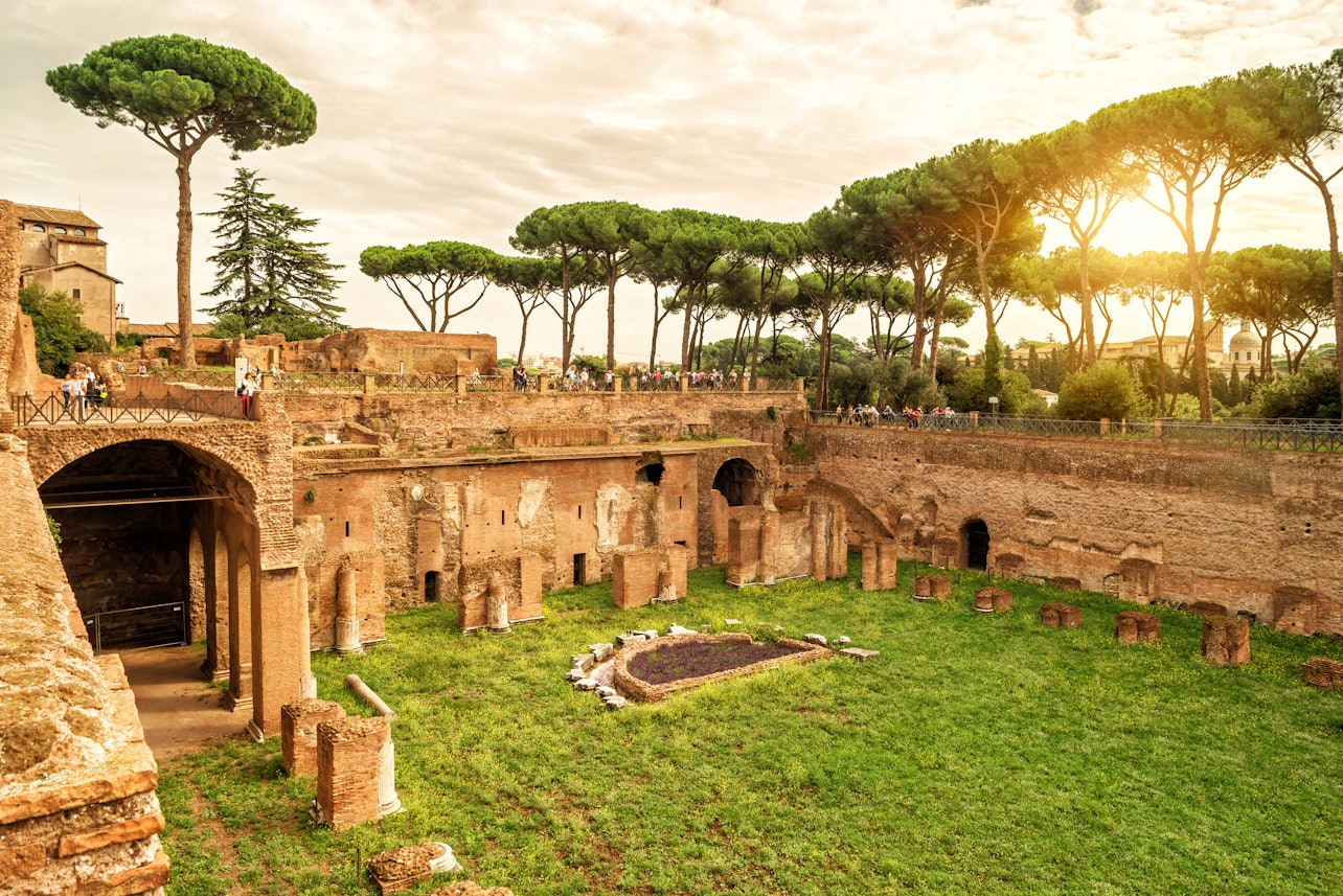 Coliseu, Fórum Romano, Colina Palatino e Prisão Mamertine - Acomodações em Roma