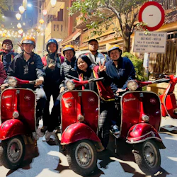 Hanoi: Guided Vespa Food Tour in the Old Quarter + Transfers