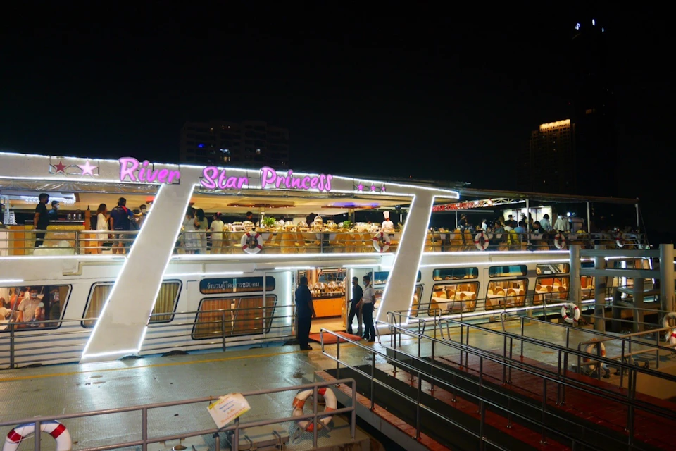 Perfect for group tours with an intimate dining experience.